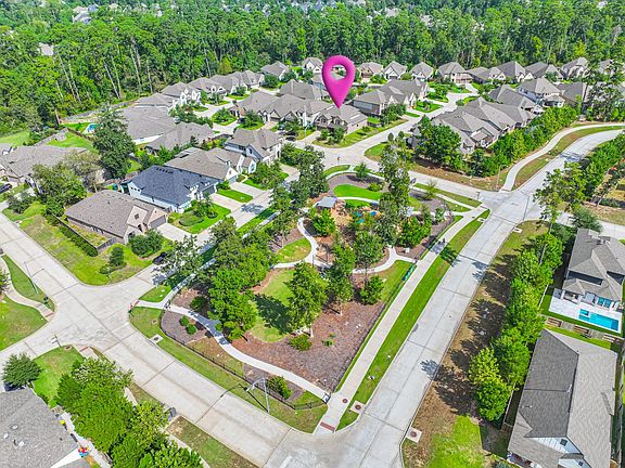 4th image of 449 Devlin Shores Dr