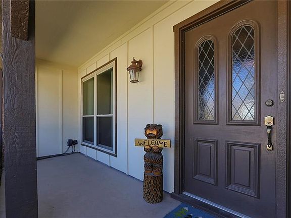 4th image of 412 Eagle Dr