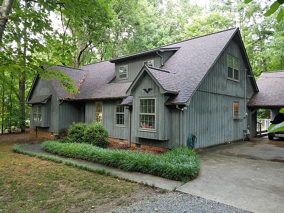 2nd image of 513 Lynderhill Ln