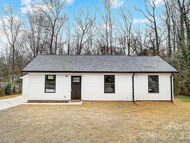 6706 Holston Ct — Photo 1