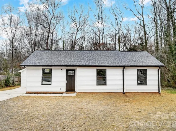 6706 Holston Ct, Charlotte, NC 28215