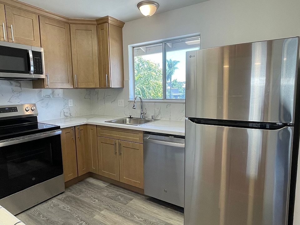 22 Kitchen
