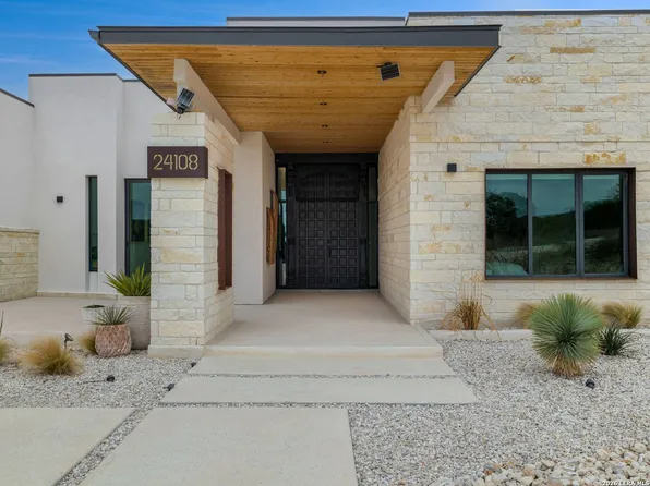 24108 Tres Arroyos, San Antonio, TX 78255