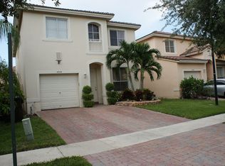 4350 Lake Lucerne Cir, West Palm Beach, FL 33409