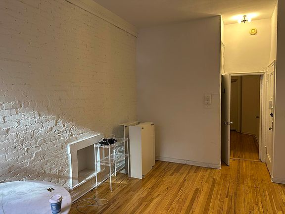 5th image of 311 E 90th St APT 1C
