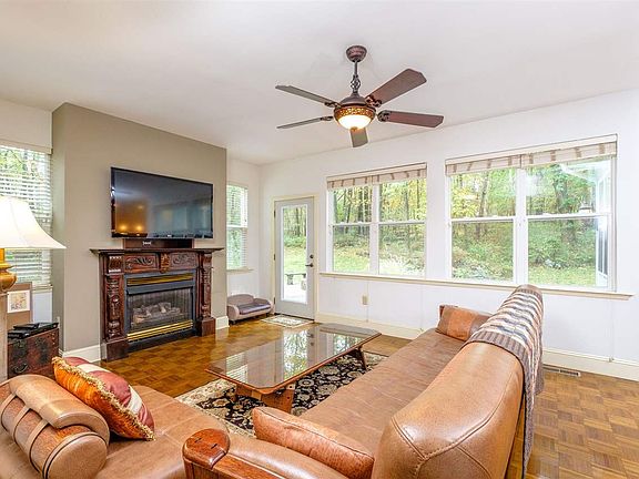 5th image of 912 Circle Dr
