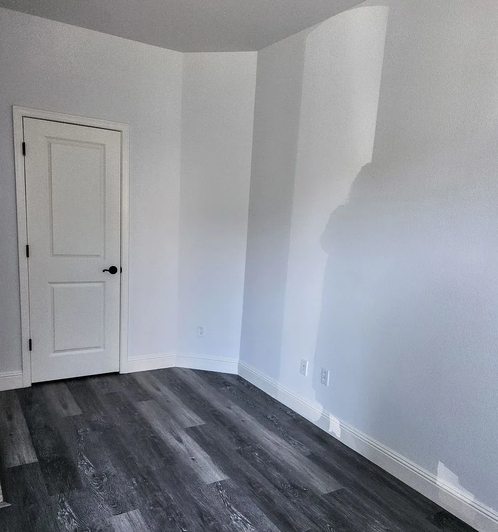 1353 Gordon Lane — Photo 2