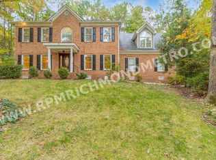 5722 Maple Brook Dr, Midlothian, VA 23112