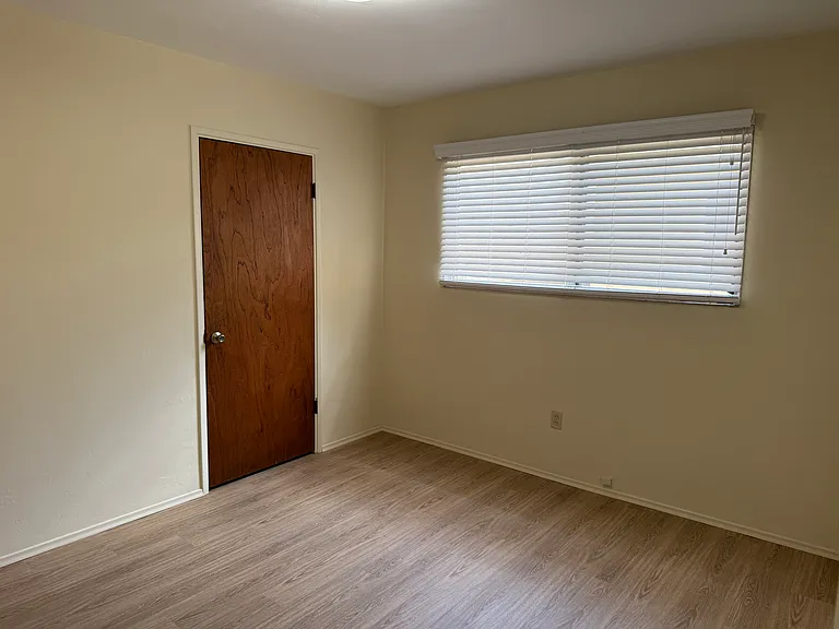 2367 Linwood St #2367 — Photo 6