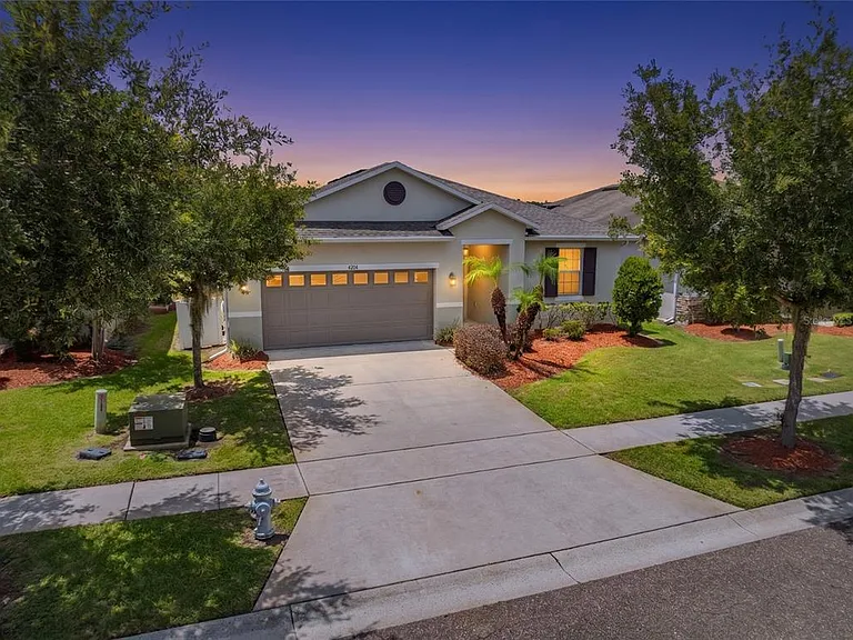 4704 Ruby Red Ln — Photo 1