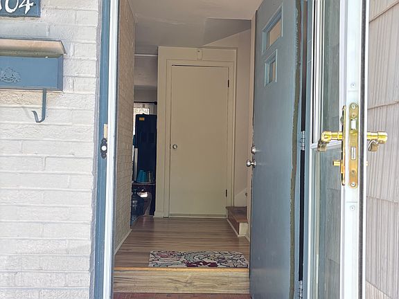 3rd image of 8104 Oakland Ave