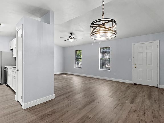 4th image of 136 Whetherbine Way W