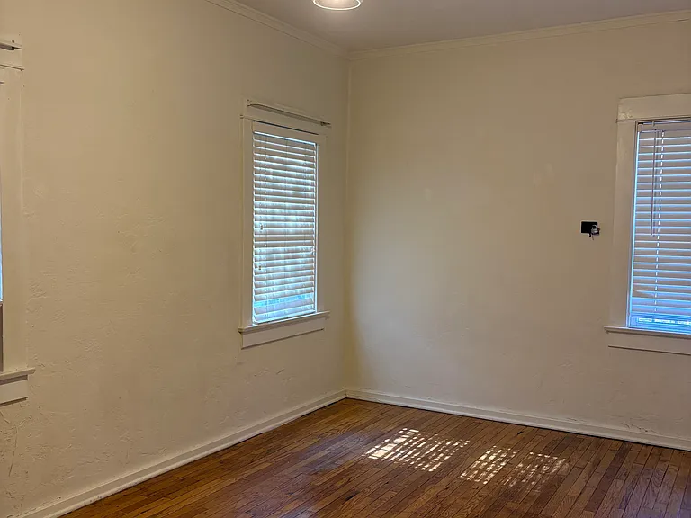 2027 E 1st St #1 — Photo 9