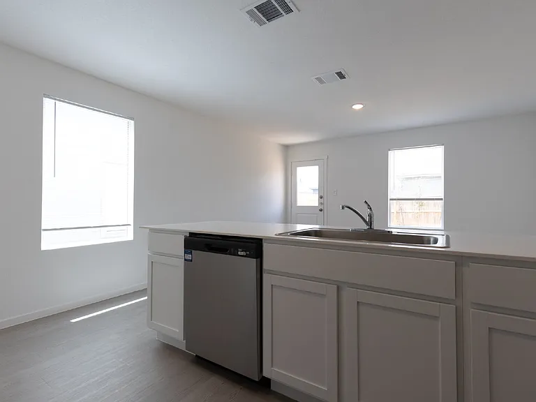 6749 Marble Rdg — Photo 8