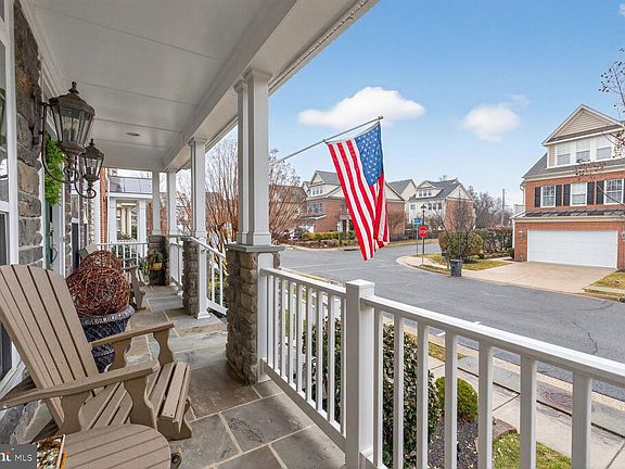 3rd image of 6012 Masondale Rd