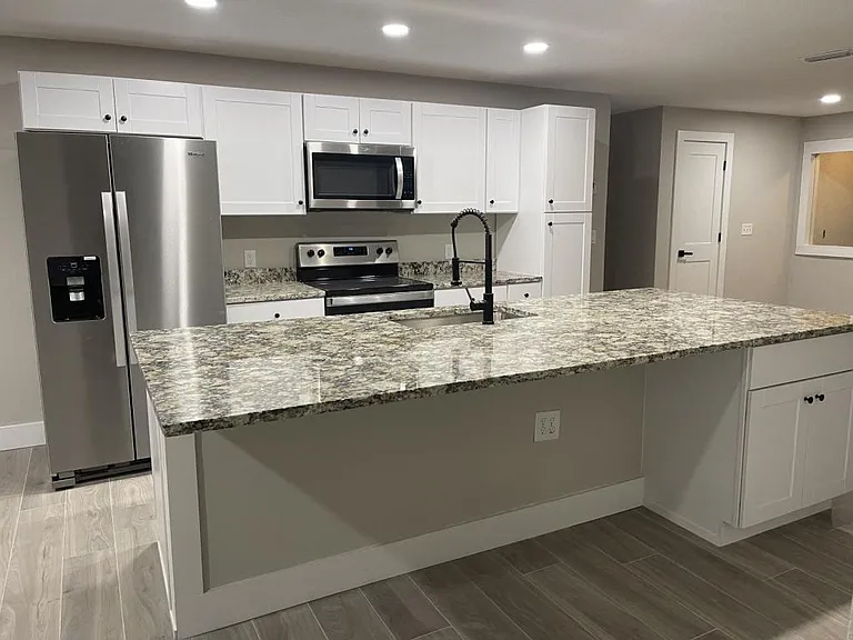 1446 S Hillcrest Ave — Photo 15