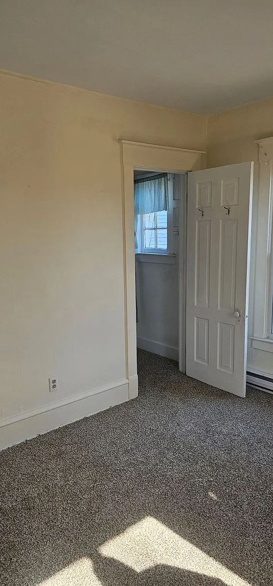 Building Photo - 721 Clinton Ave #A