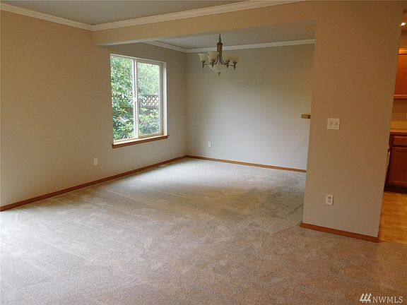 5th image of 7648 Berkeley Pl NE
