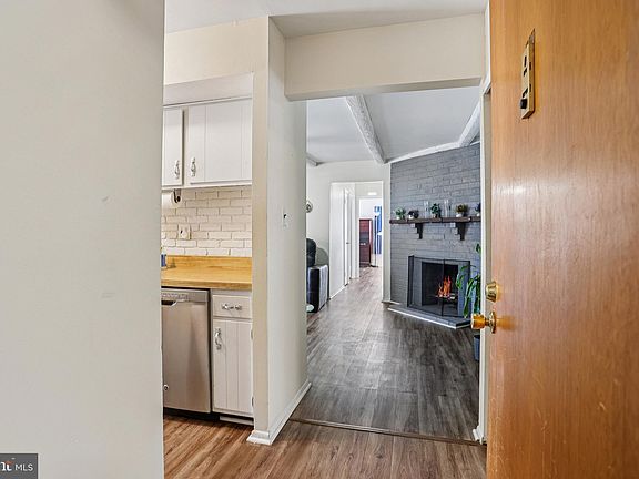 5th image of 1920 Valley Dr #1920