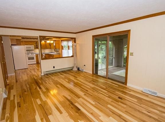 3rd image of 51616 E Gatehouse Dr