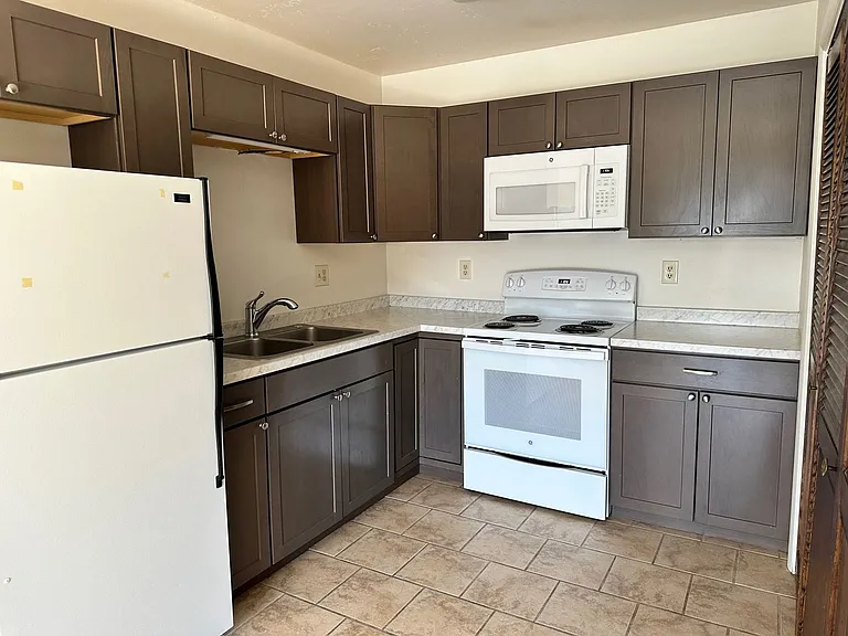 215 S 15th Ave #1-4 — Photo 5