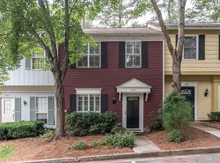 207 Wedgewood Way, Sandy Springs, GA 30350