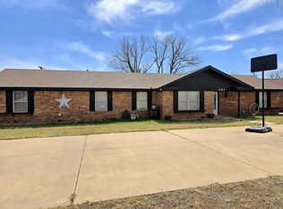 101 W Ollie St, Floydada, TX 79235