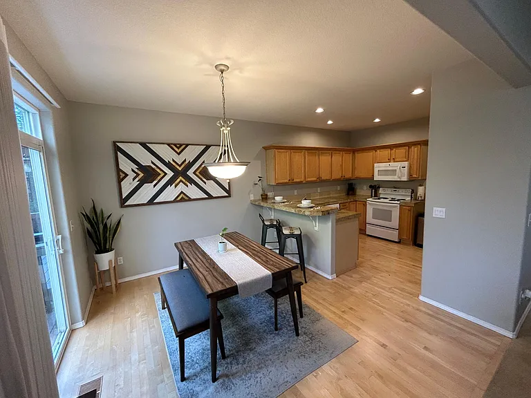 3737 SW Stephenson St — Photo 8