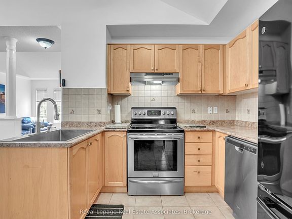 4th image of 1128 Kell St
