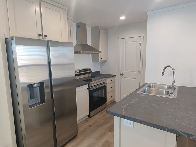 330B Kathleen St — Photo 8