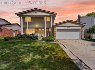 20257 Coachwood Rd, Riverview, MI 48193