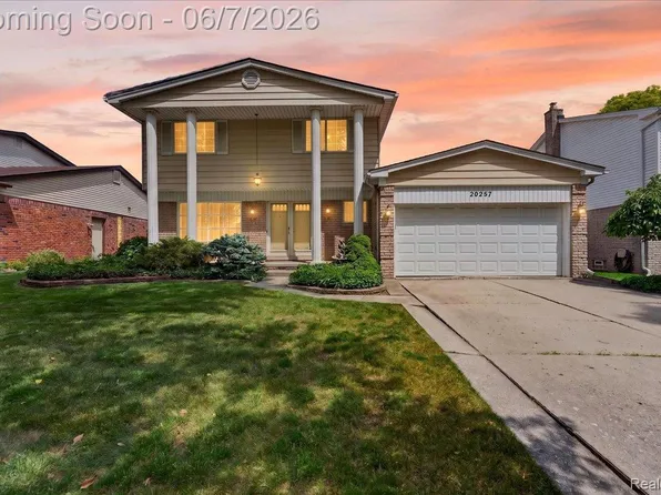 20257 Coachwood Rd, Riverview, MI 48193