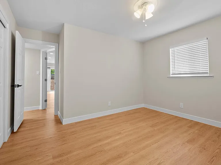 8366 Madison Ave — Photo 9