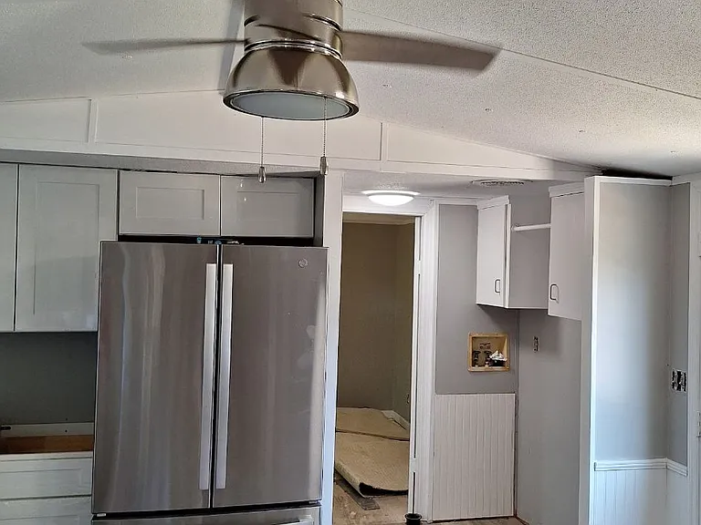 10904 Moorewood Dr — Photo 2