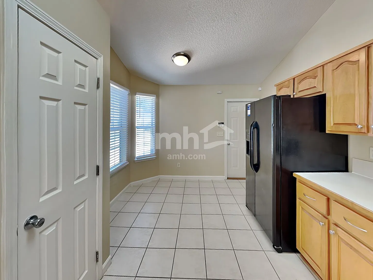3 bed, 2.0 bath, 1393 sqft, $1,825 — Photo 4