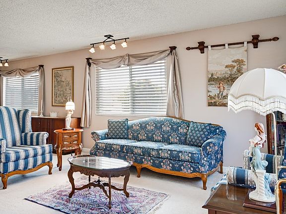 2nd image of 2700 Wexford Ave