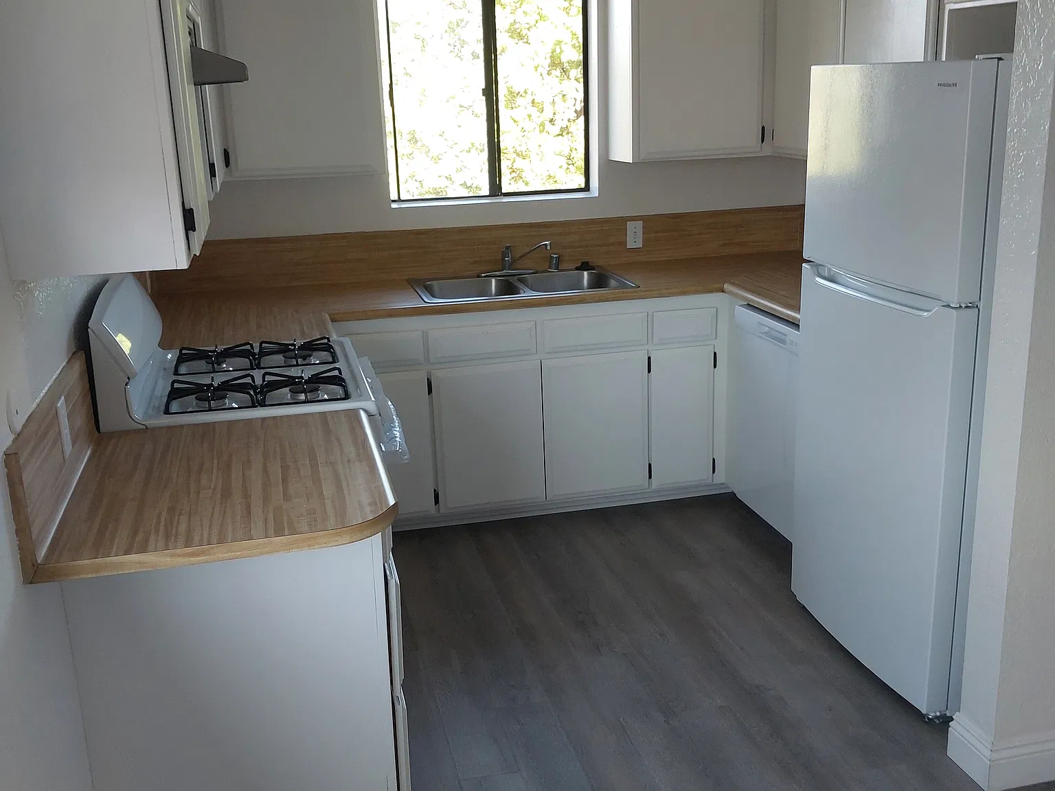 2 bed, 800 sqft, $2,100 — Photo 4