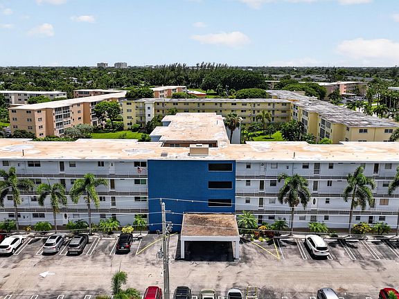 3rd image of 300 NE 26th Avenue #408
