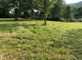 1 Jackson Ln, Berea, KY 40403