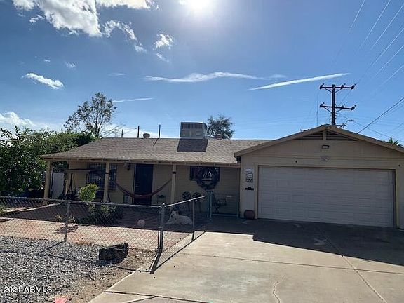 2nd image of 2221 W Medlock Dr