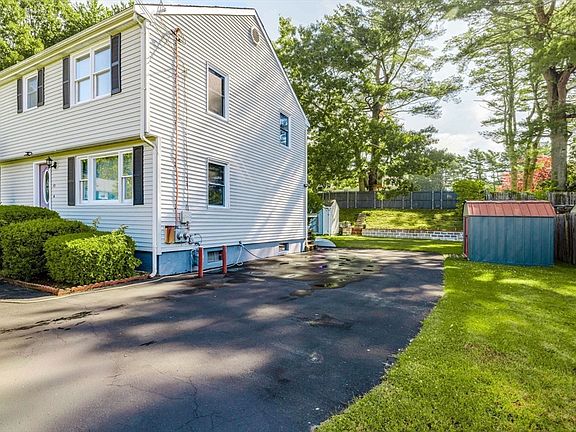 3rd image of 40 Azalea Dr #40