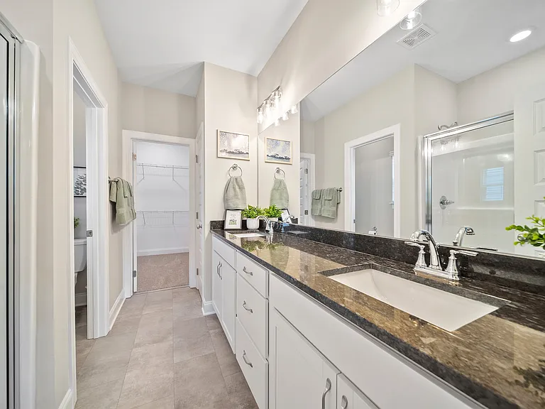 1621 Spring Berry Ln — Photo 13