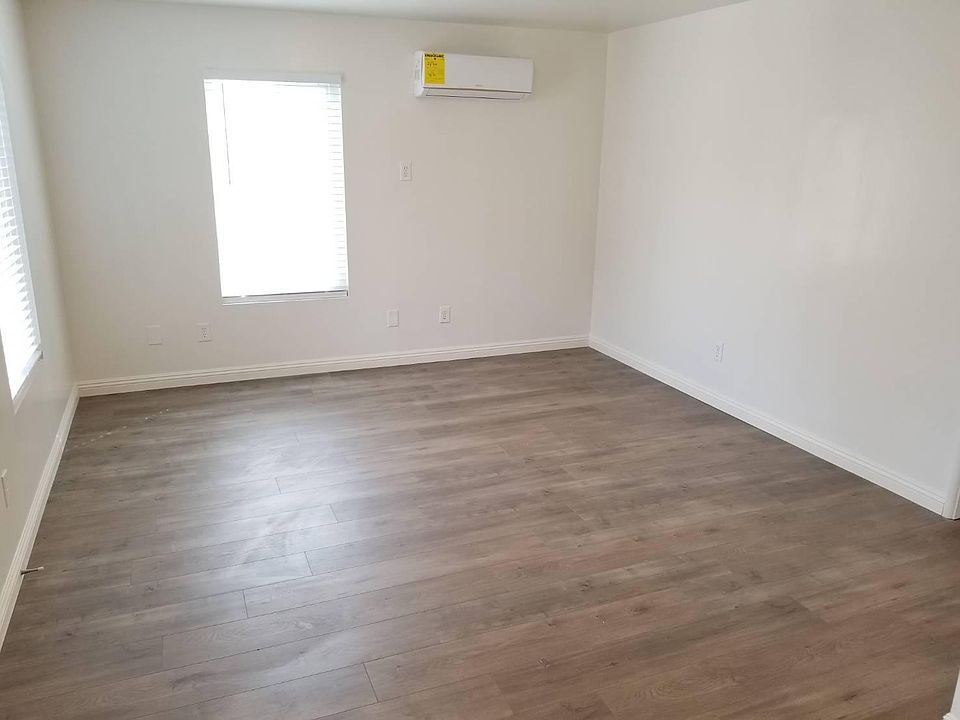1st image of 5933 Primrose Ave