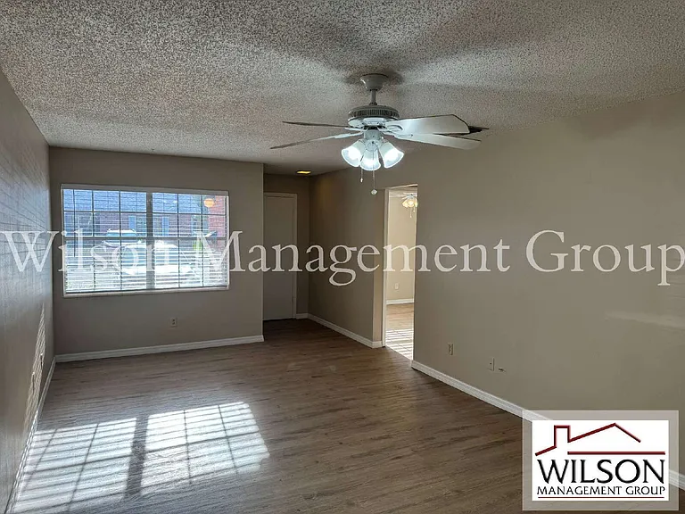 1241 Heritage Ln — Photo 3