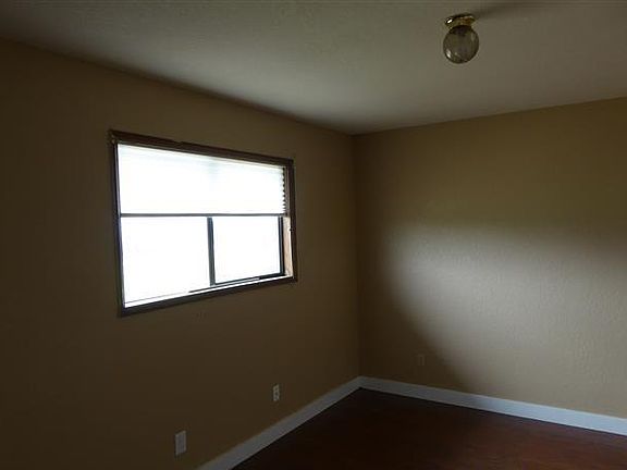 2nd image of 437 Octopus Ave NE