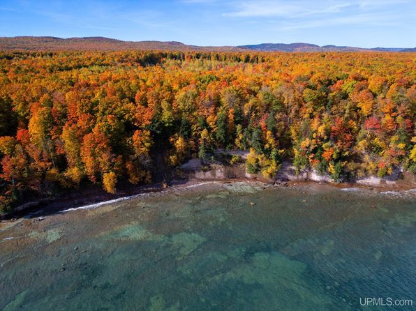 4192 Sullivan Creek Rd, Big Bay, MI 49808