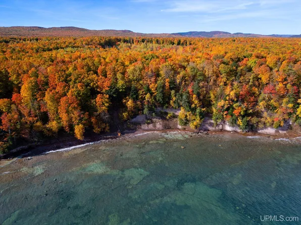 4192 Sullivan Creek Rd, Big Bay, MI 49808
