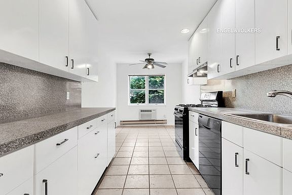 2nd image of 301 Degraw St