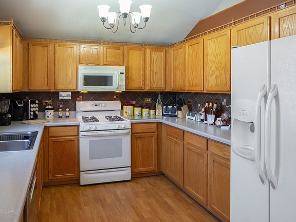 4th image of 5509 Salma St