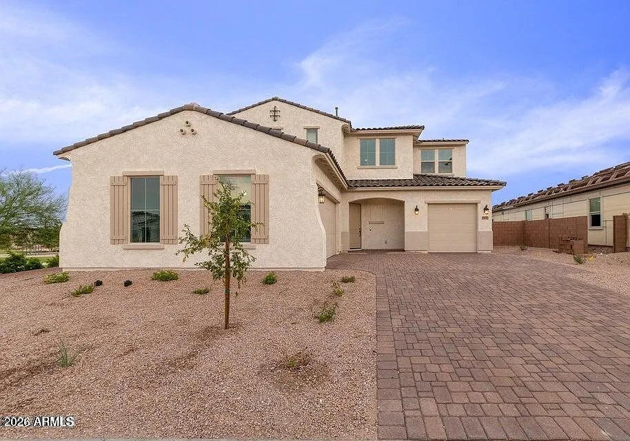 19793 W Earll Dr